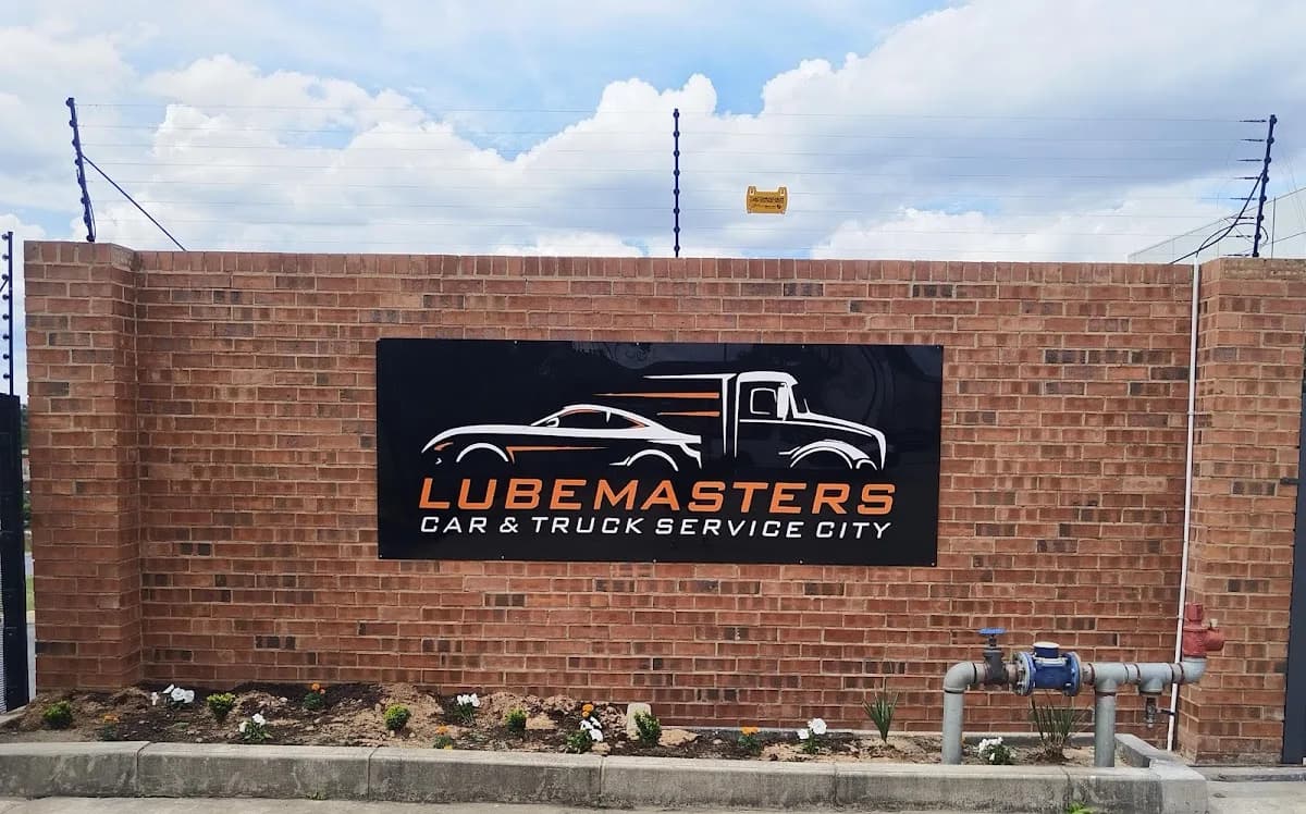 Lubemasters Cars and Trucks Service City in Del Judor