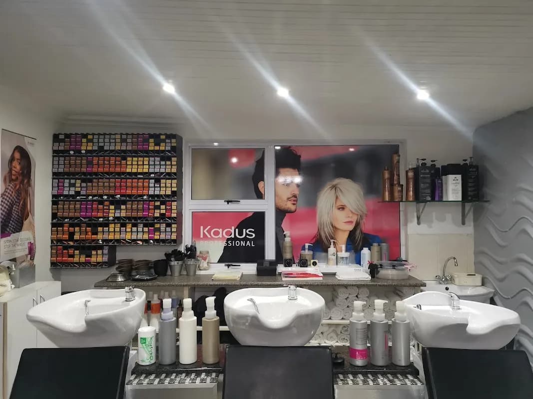 Lynne Hair Beauty in Bellville