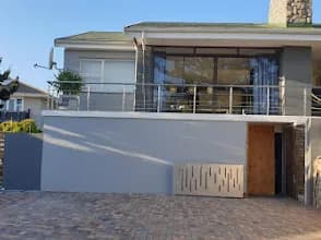A Stones Throw in Humewood