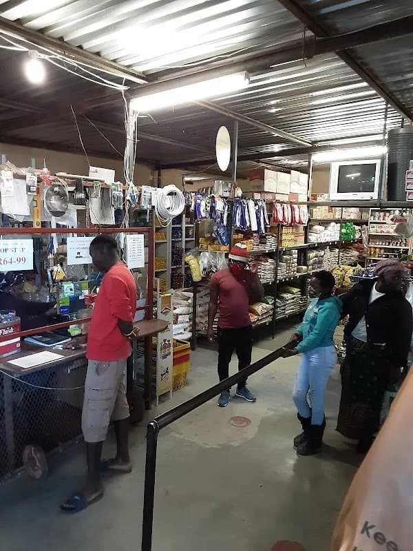 YIZO YIZO HARDWARE OUKASIE in Brits Central