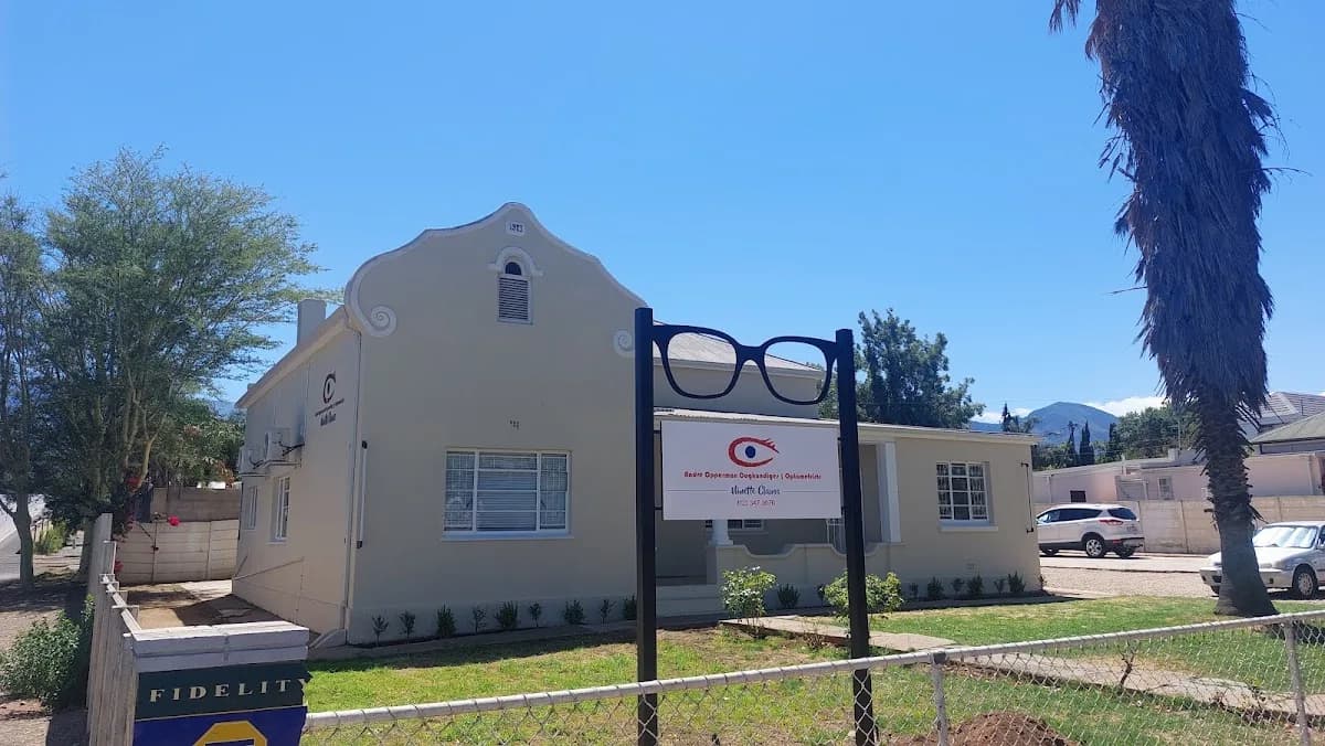 Andre Opperman Optometrists in Boland Park
