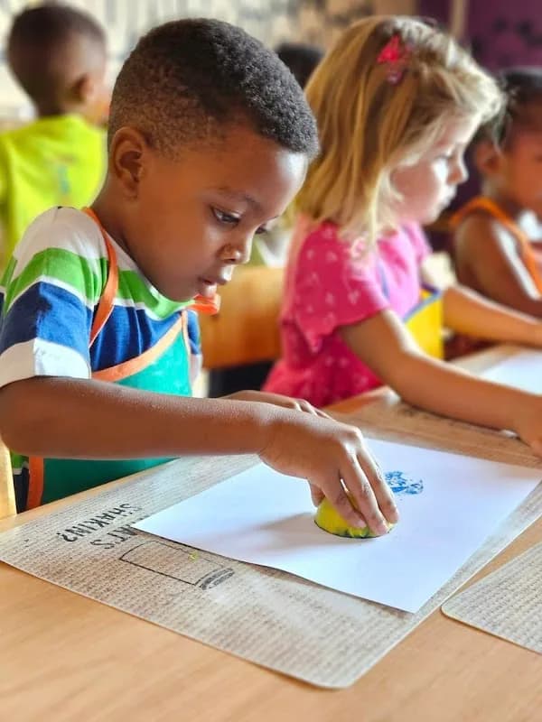 Paradigm Kids Montessori Pre School/ Kleuterskool in Moreleta Park