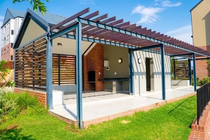Large 3 Bedroom Apartment in Midrand, Waterfall City - More space than a hotel room - Ideal for families, groups and work trips - 18A Elizabeth Place - Three-Bedroom Apartment in Midrand CBD