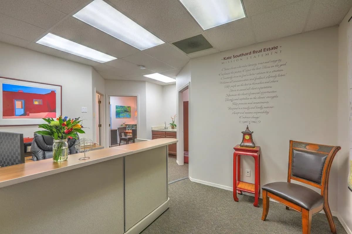 Kate Southard Real Estate in Uptown / Journal Center