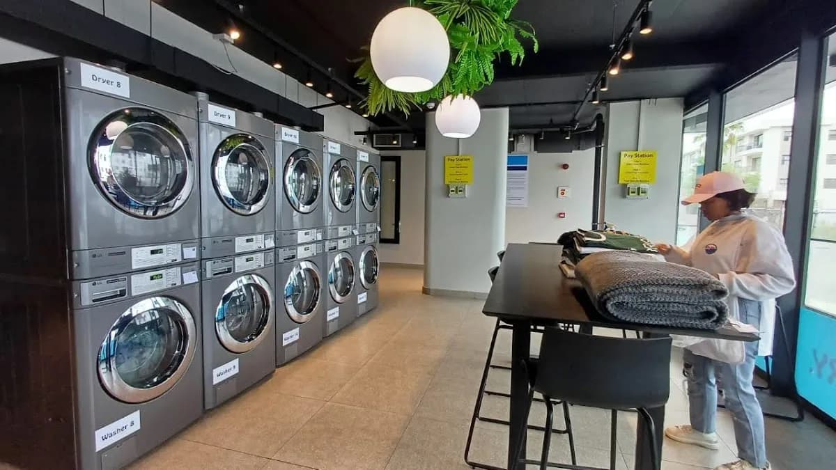 24 Hour Laundry Edward Street in Tyger Valley