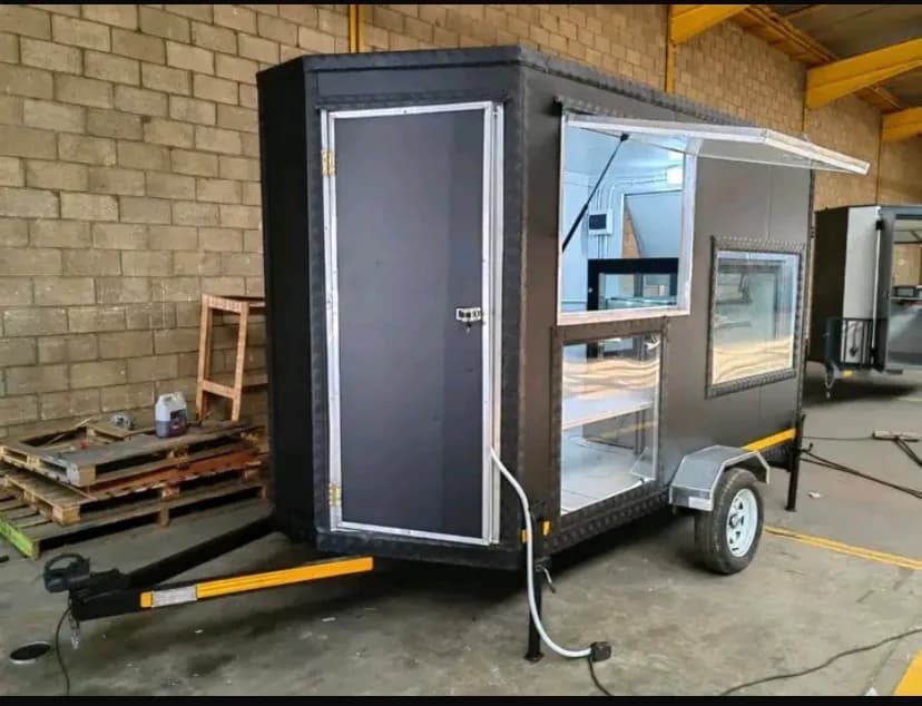 Sphamandla Royal Trailers in Bendor