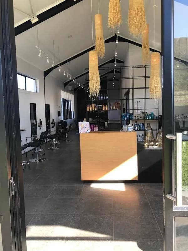UNIC HAIR & BEAUTY STUDIO in Broederstroom