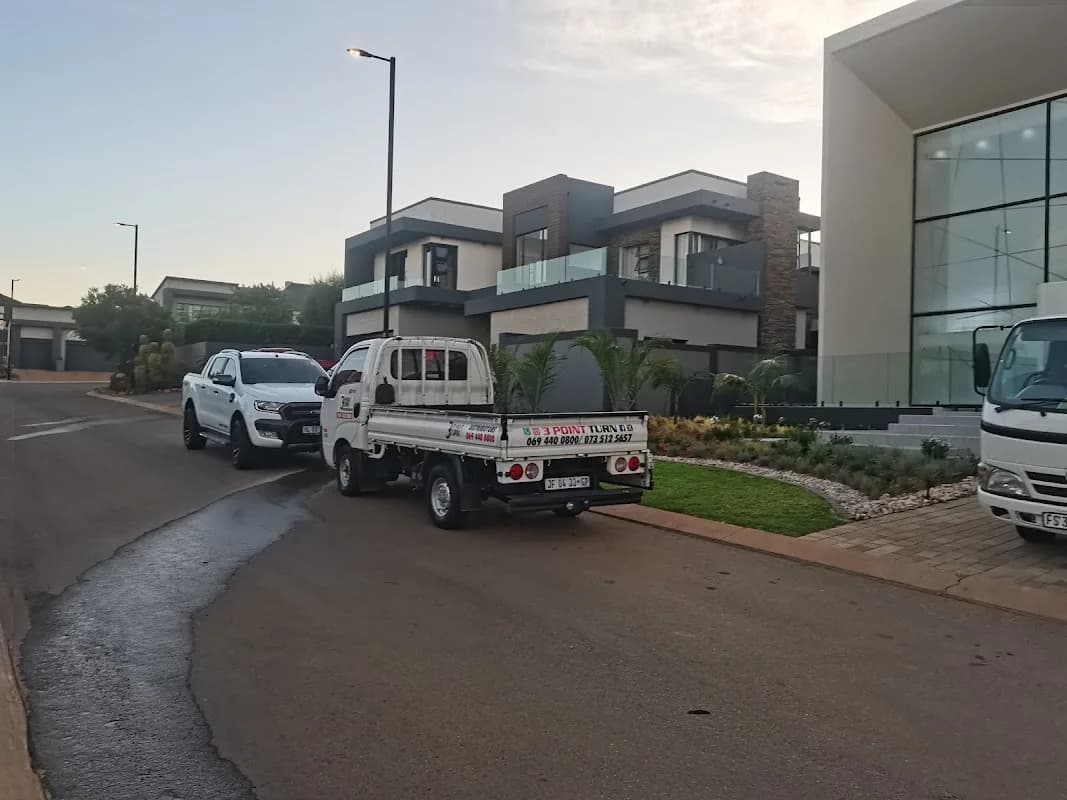 3 Point Turn Removals & Distributors in Wendywood