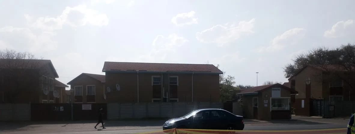 Kegomoditswe Flats in Mmabatho