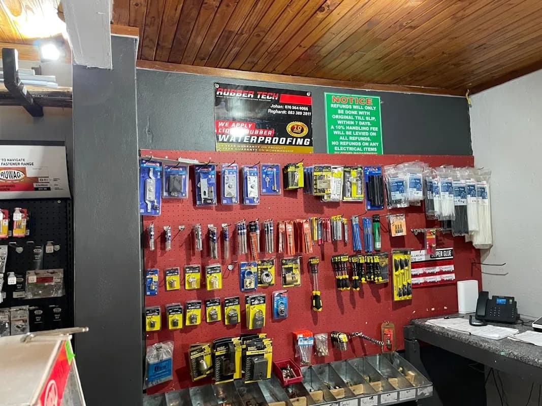 Monument Hardware in Kempton Park
