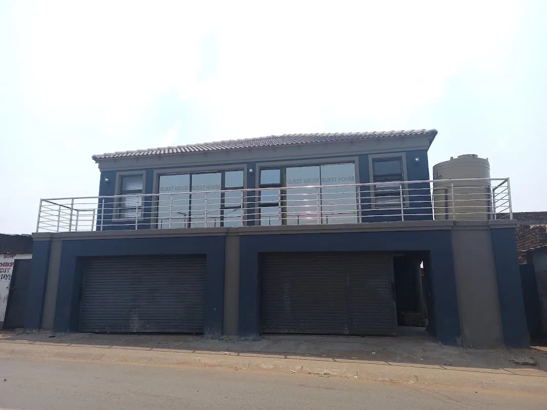 PHOSA'S GUESTHOUSE in Esther Park