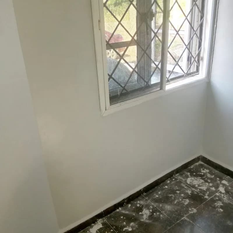 Elxol paints in Durumi