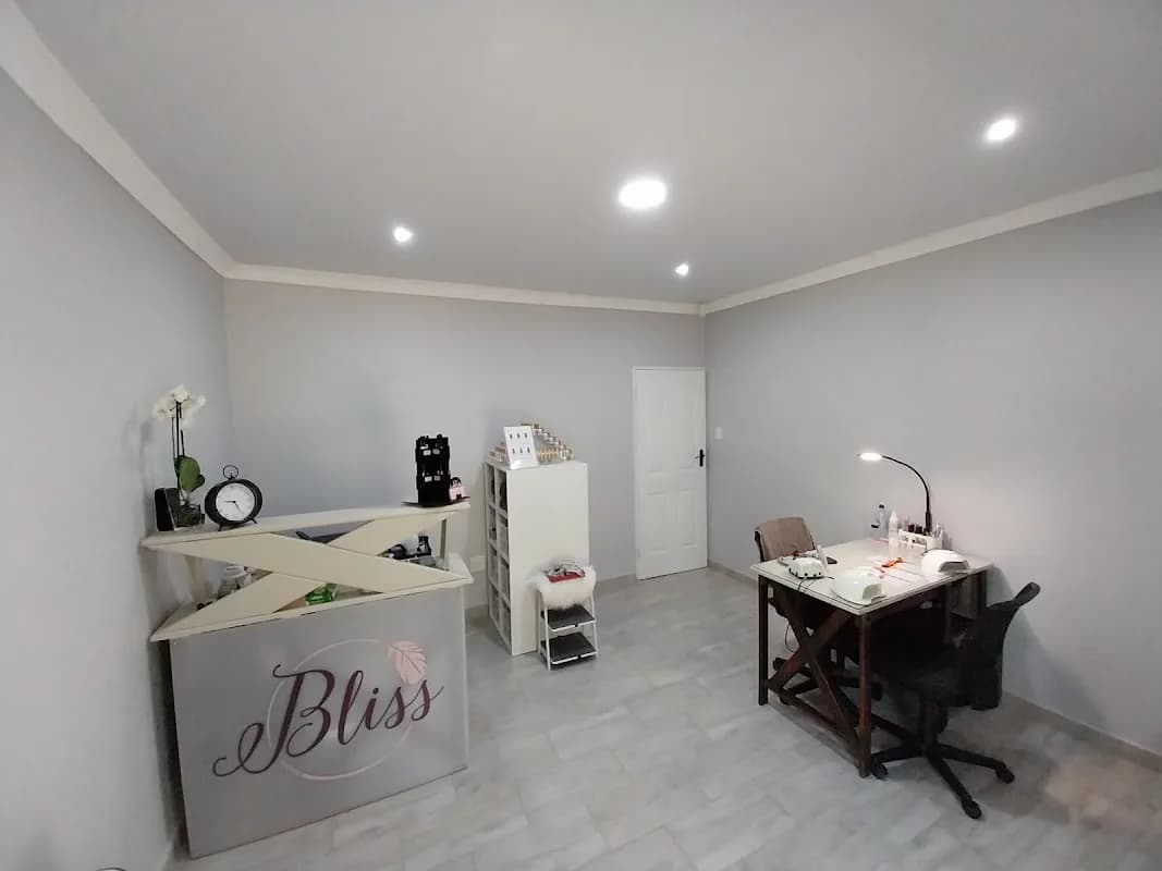 Bliss nail salon in Baillie Park