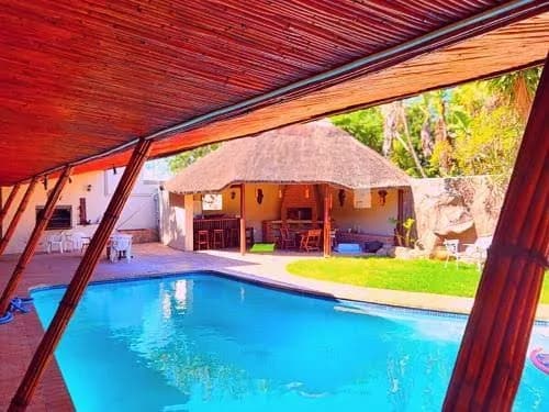Durbanville pool house in Durbanville