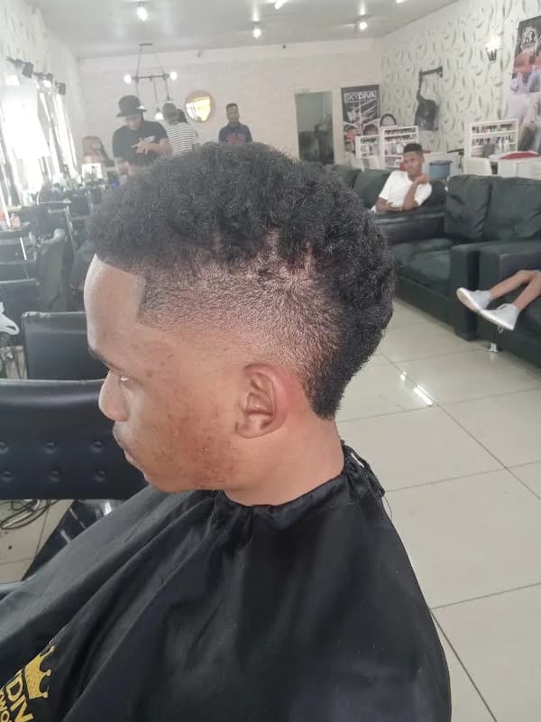 SKYDIVA Beauty SALON in Rustenburg CBD