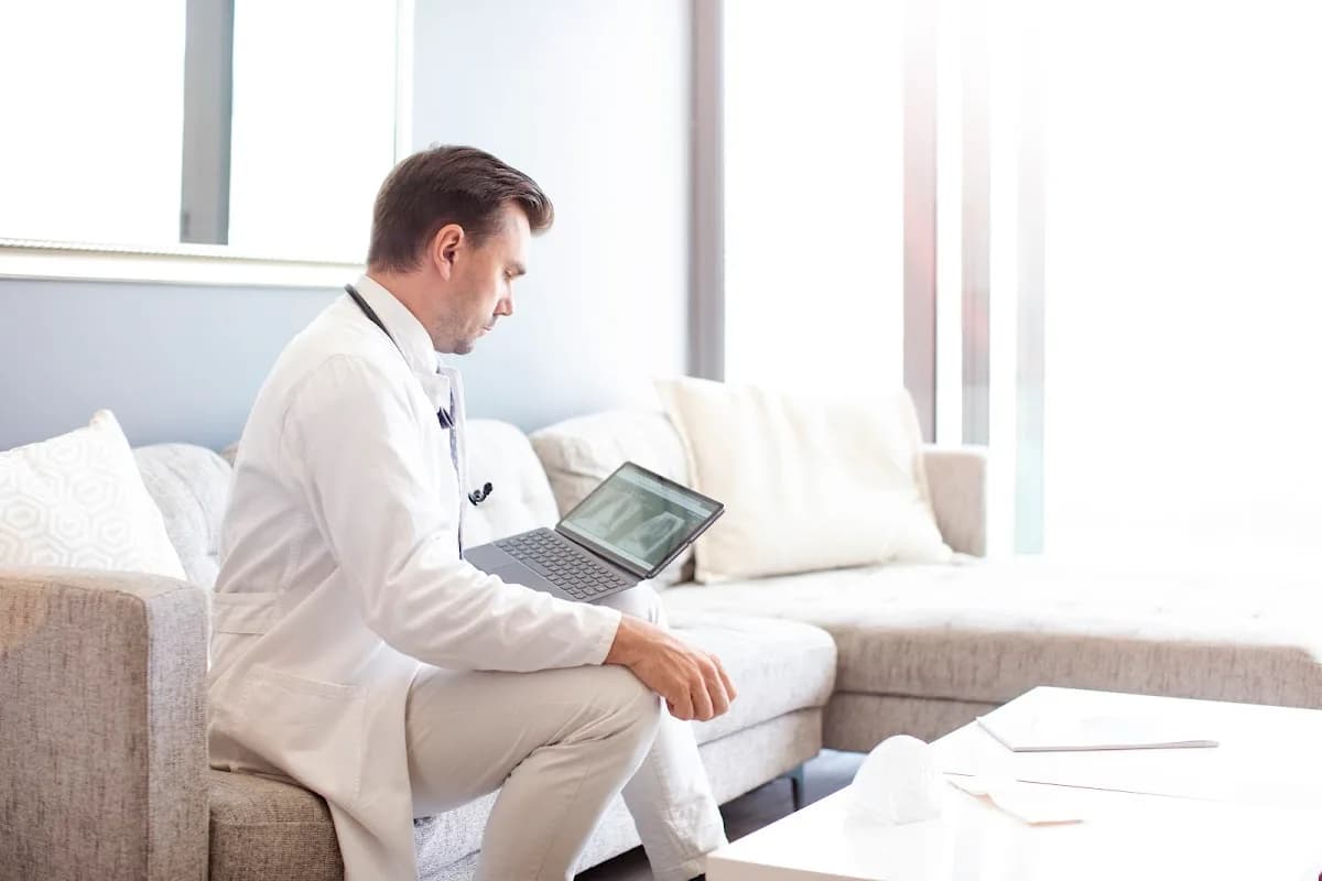 Advanced Global Medical Solutions (AGMS) - Doctor on Call in De Waterkant