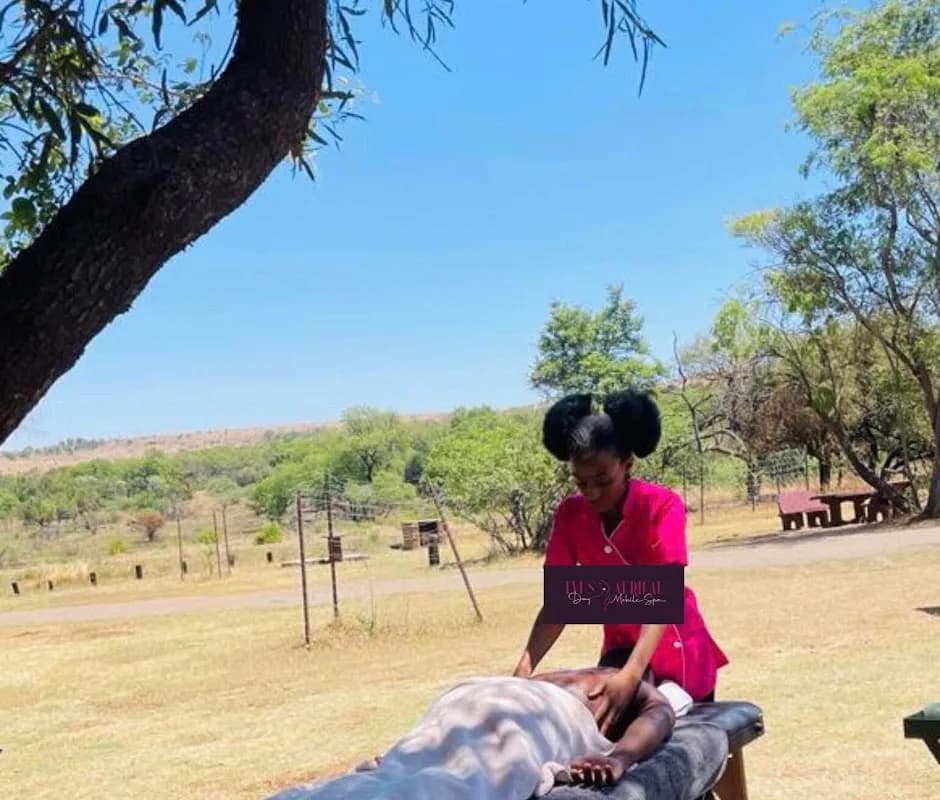 Lyns African day and mobile spa in Safari Extension