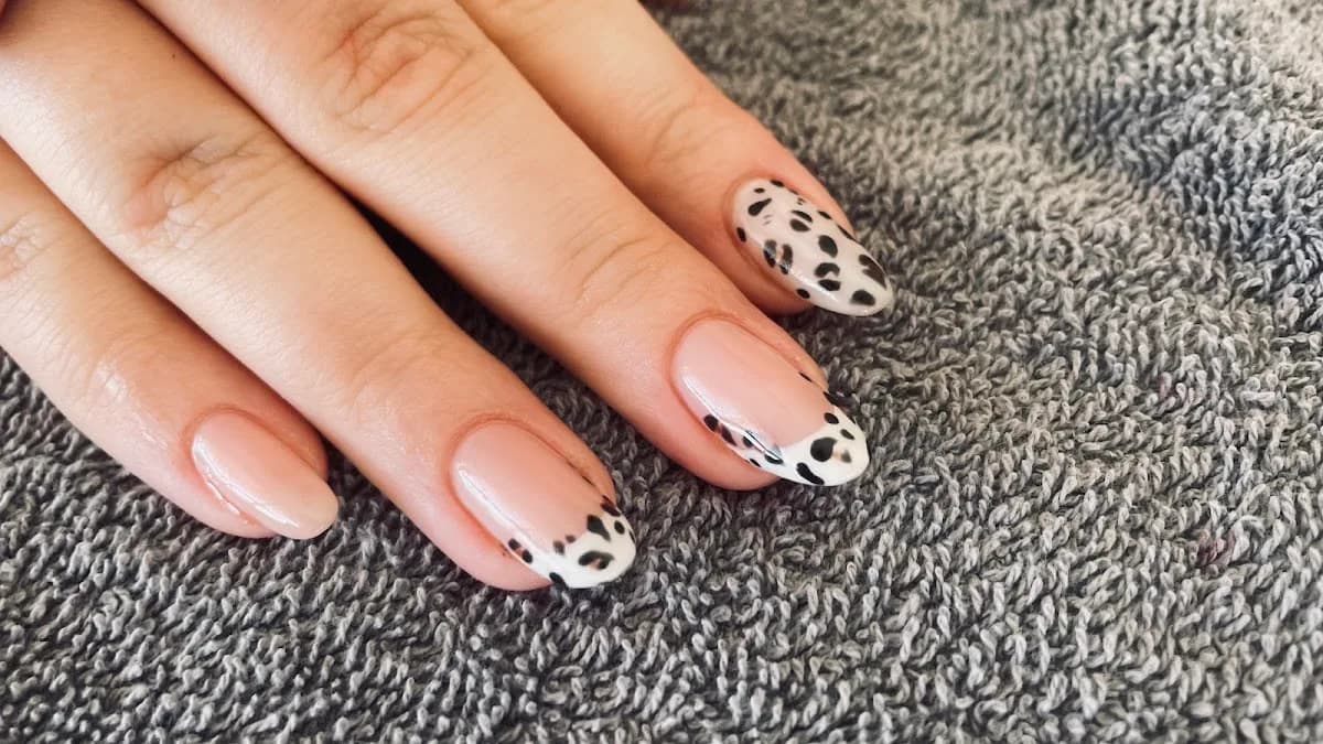 Nautical Nails and Beauty in Knysna CBD