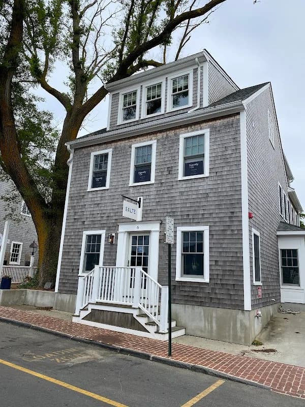 Donnelly + Co. in Back Bay / Beacon Hill