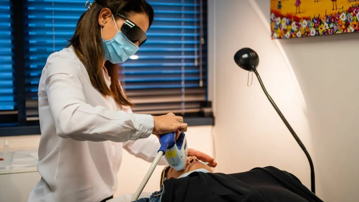 Dr Marianthy Vayanos Ophthalmologist in City Bowl