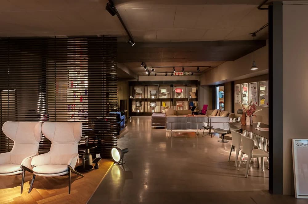 TRUEDESIGN - Cassina / Moroso / NEMOlighting / Cappellini / Scatto in Rosebank