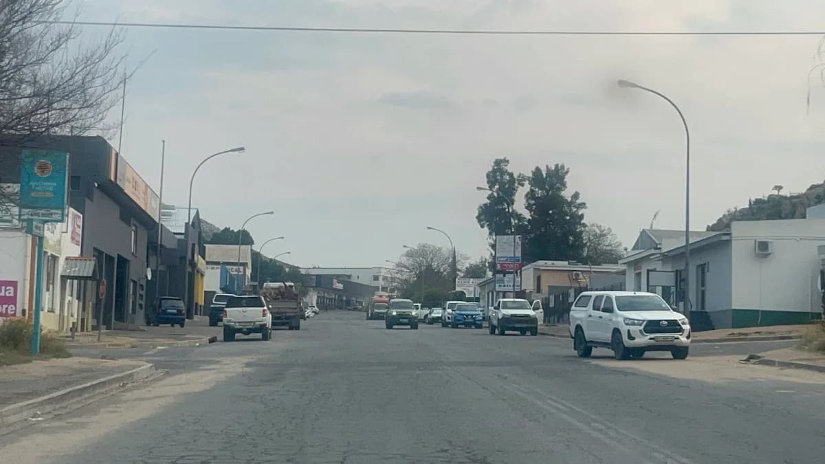 MEW Springbok Signs in O'kiep
