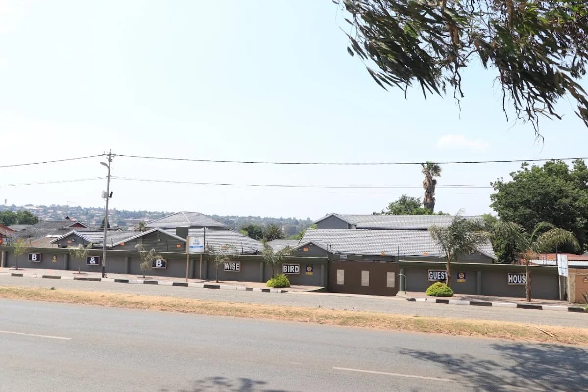 Wise Bird Guest House in Roodepoort