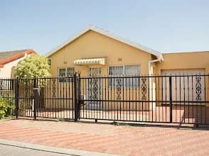 Onyx on Sycamore Guest House in Khayelitsha