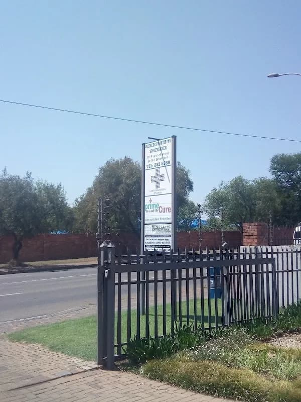 Midcare - Dr Bronkhorst, Dr Jacobs, Dr Joubert (Dr P van Schalkwyk) in Clubview