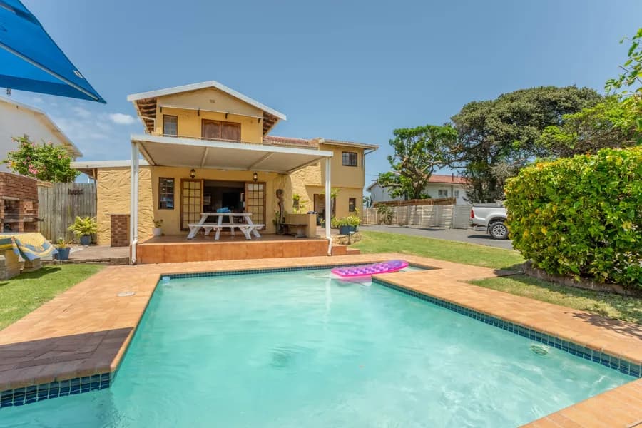 Glenashley Beach Accommodation - B&B + Backpackers in La Lucia