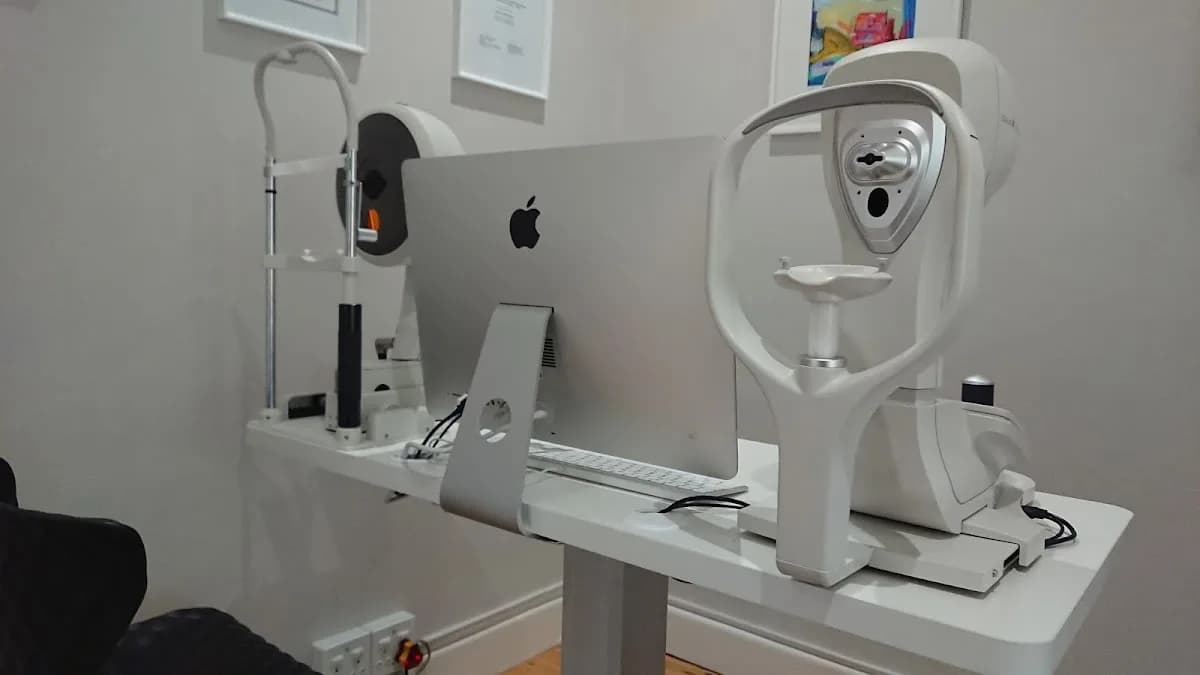 Dr Michael Attenborough - The Chelsea Vision Clinic in Constantia