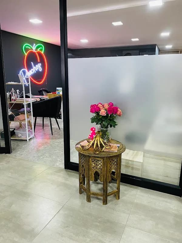 Peaches Nail Bar in La Lucia