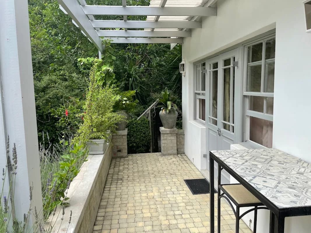 One Oak Guest House in Somerset West CBD