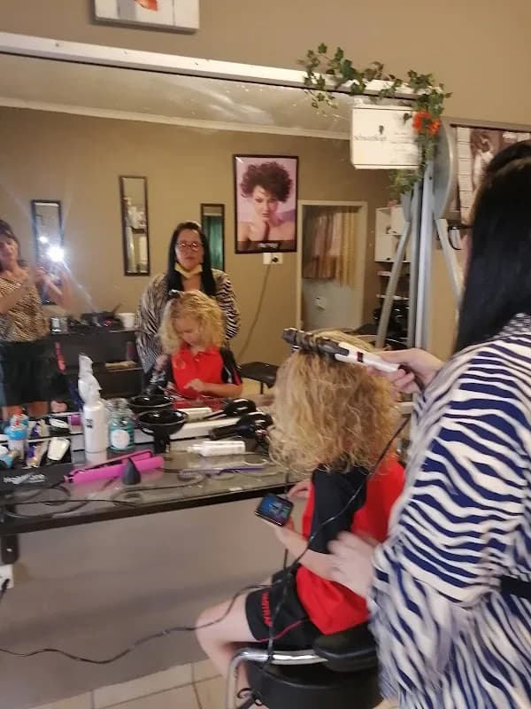 Pretty Woman Unisex Salon in Rustenburg CBD