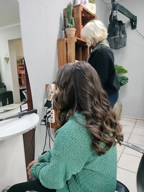 Mosaic Hair & Body professionals in Faerie Glen