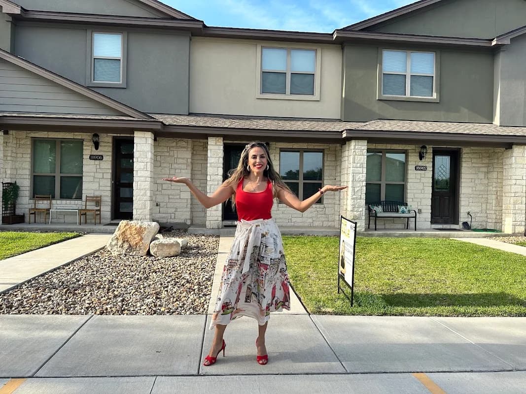 Angie Foster Austin Realtor®, eXp Realty in Round Rock / Cedar Park