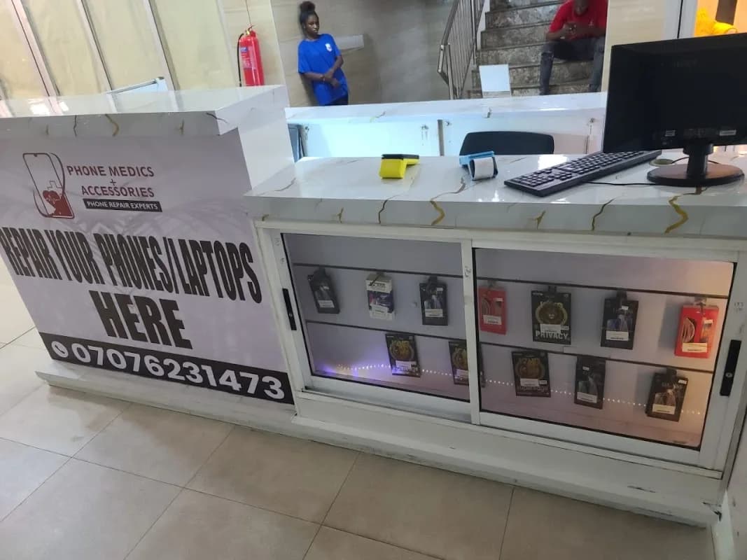 Phone Medics + Accessories Ogudu GRA in Kosofe