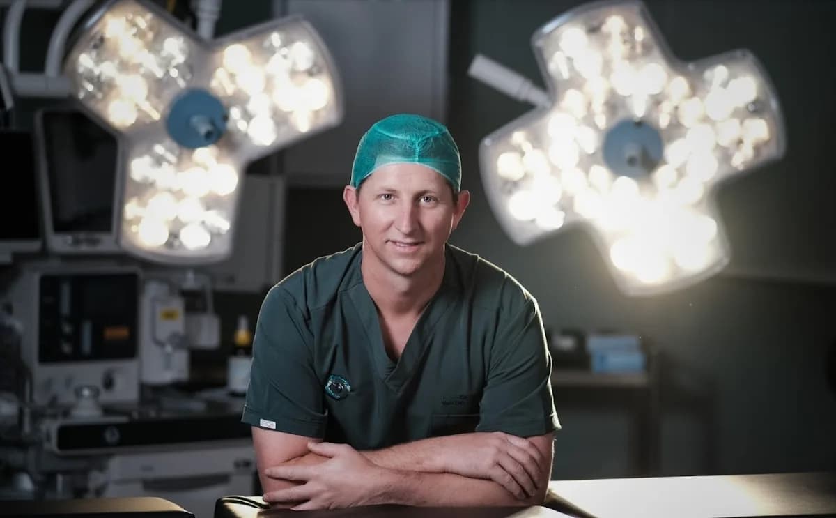 Dr Dean van der Westhuizen : Eye specialist in Nelspruit CBD
