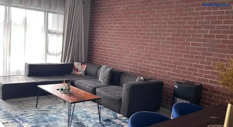 Large 3 Bedroom Apartment in Midrand, Waterfall City - More space than a hotel room - Ideal for families, groups and work trips - 15 Elizabeth Place in Waterfall