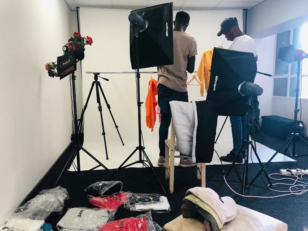 Linking Space Photography in Braamfontein