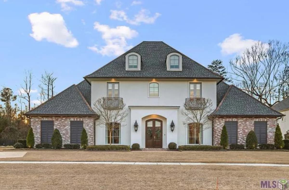 Borne2Sell Realty in ExxonMobil / Shell Corridor