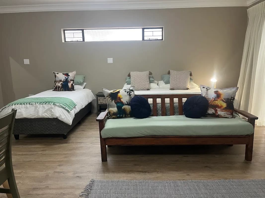Compass overnight units Langenhovenpark Bloemfontein in Langenhoven Park