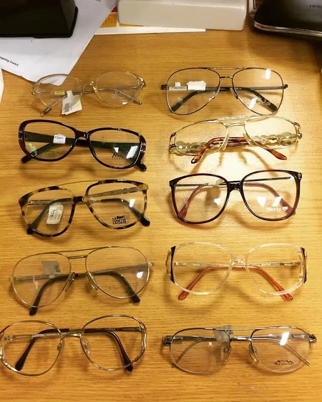 Lathi Tha Eyecare & Optometrist, Spectacle Specialists East London in Vincent