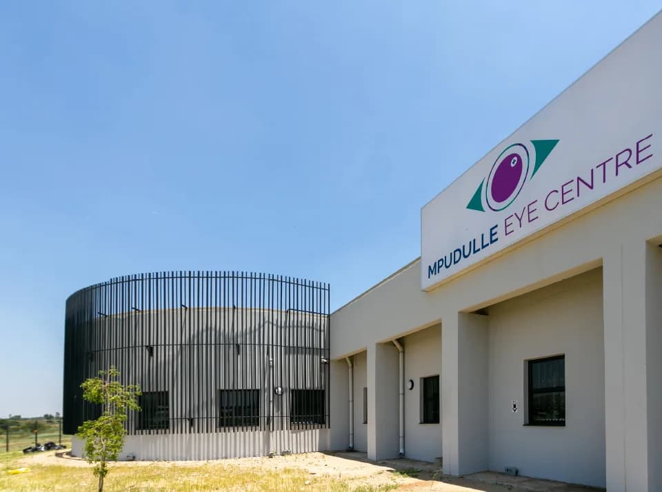 MPUDULLE EYE CENTRE in Hatfield