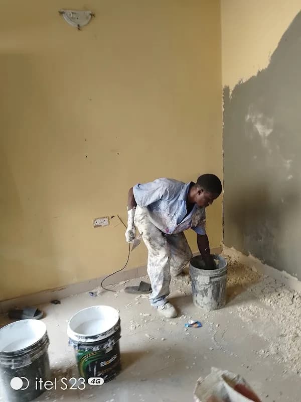 Enoch Painting and Screeding in Dakibiyu