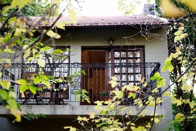 Amanzi Guest House in Craighall