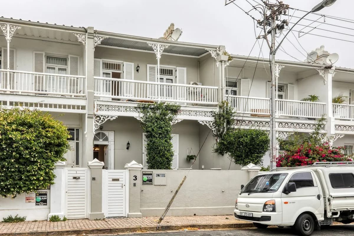 Petrick Fourie De Waterkant & Green Point Chas Everitt Estate Agent in De Waterkant