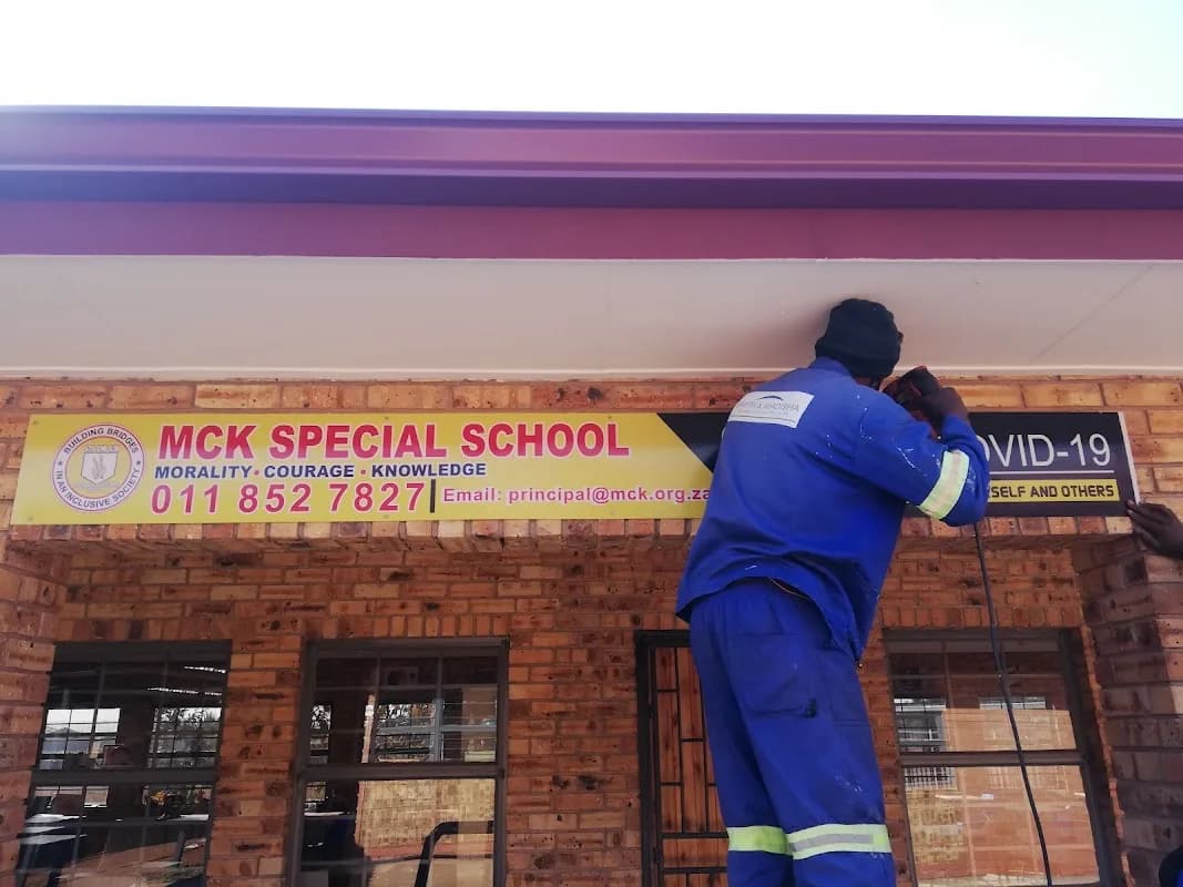 Dladlas vinyl signage and branding in Soweto