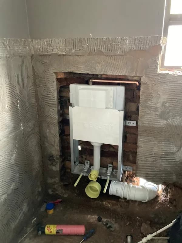 Muzee Plumber 24/7 in Highveld