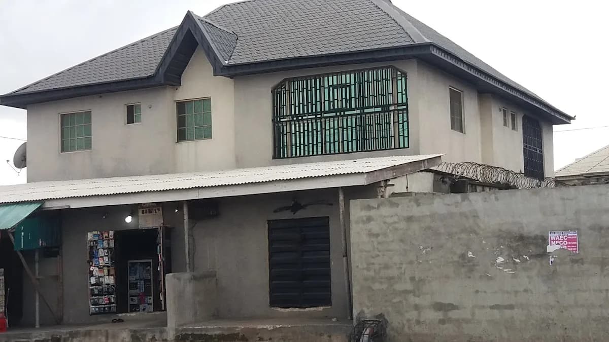 Hayzed Computers And Engineering in Bariga